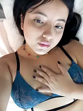 Chatroom XXX en direct de MiaSchtt