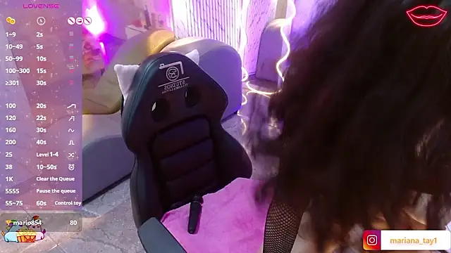 Chatroom XXX en direct de MARIANA_TAY1