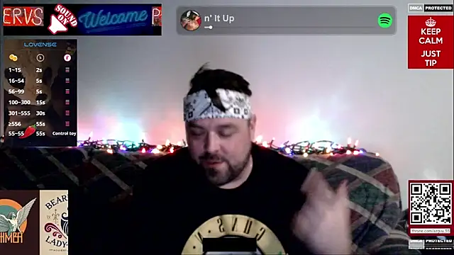 BeardGasms_LadyBoners Webcam Show