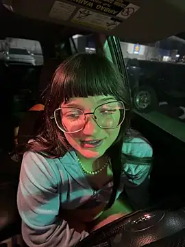 urpuppymoon Live XXX-chat