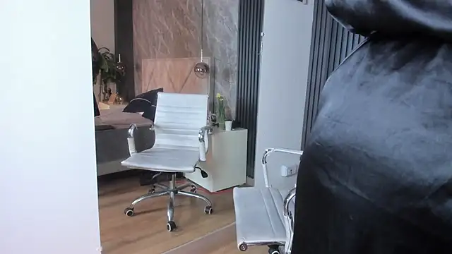 ArielleWilde élő XXX-chatje