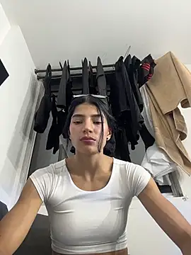 Chat XXX en directo de Ema_Rose_