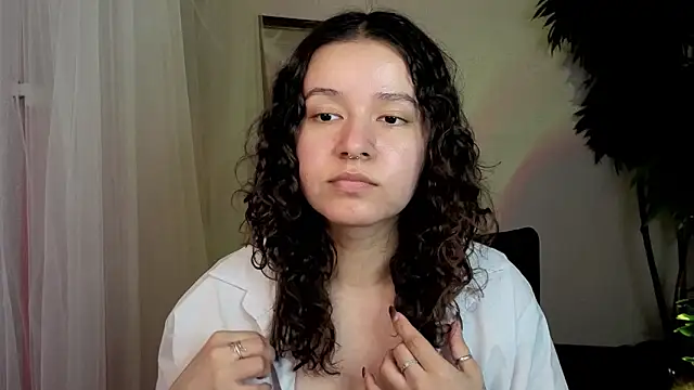 Chat XXX en directo de _M1ra_