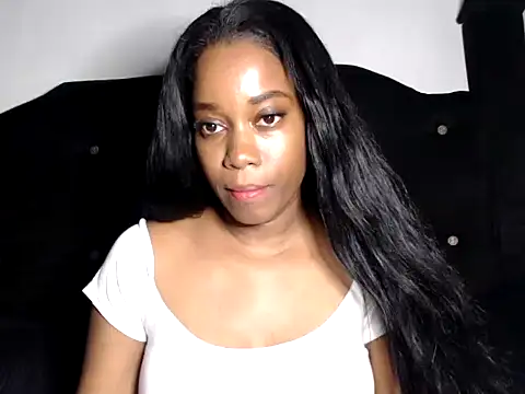 แชท XXX สดของ Cattaleen