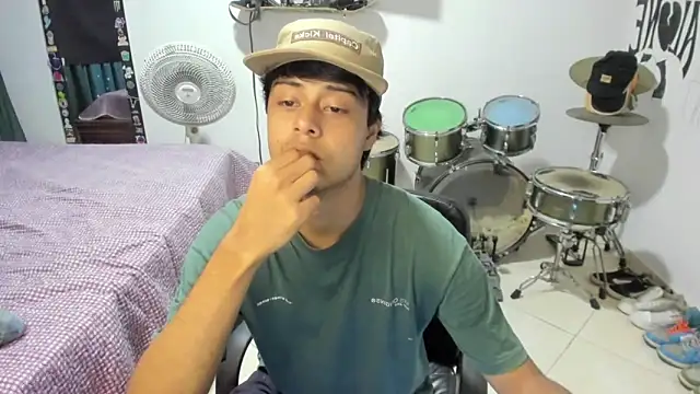 Chat XXX ao vivo de Zack_falcon