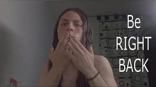 Petite-Goth Chat XXX in diretta