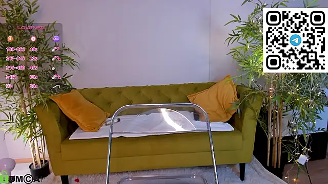 Chat +18 de miiss__lulu ao vivo