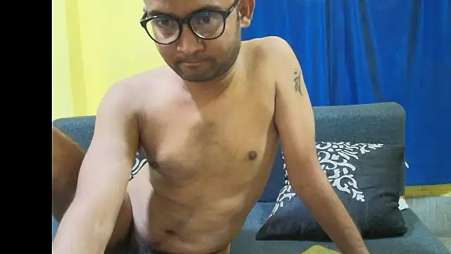 Cute_boy2000 Adlı Modelin Canlı XXX Sohbeti