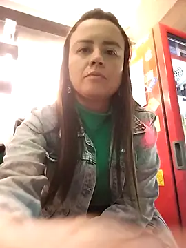 karlagiraldo198's Live XXX Chat