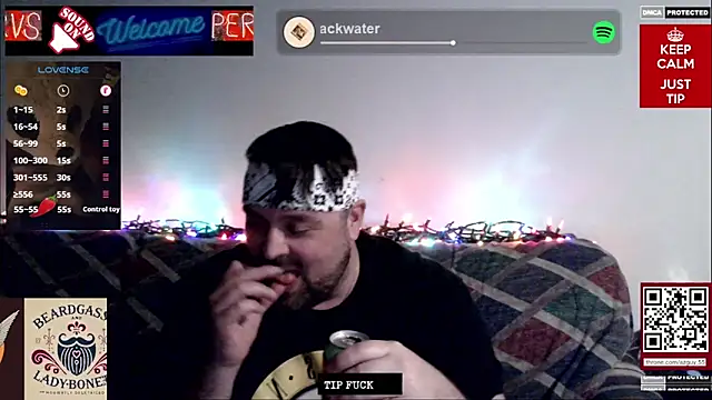 BeardGasms_LadyBoners Show Webcam