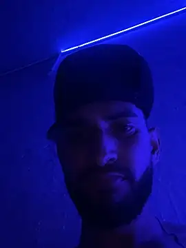 chuly00 Show in webcam