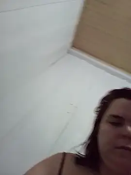 Chat +18 de LuaPurple ao vivo