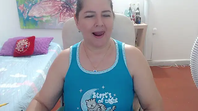 leonela_69: онлайн-секс-чат