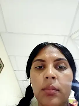 Liss_smith Adlı Modelin Canlı XXX Sohbeti