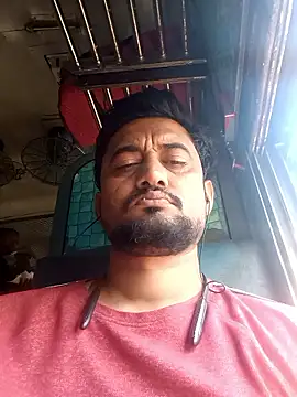 Chat +18 de Rocobodymassager ao vivo