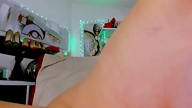 XXX chat uživo modela 2bigass4_u