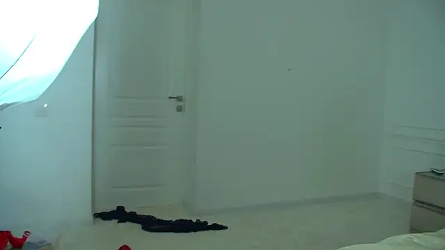 ElinaBellucci Live XXX-chat