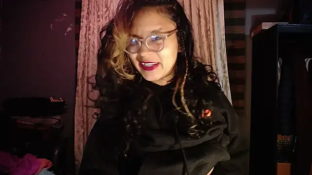 Hathorlove Chat XXX live