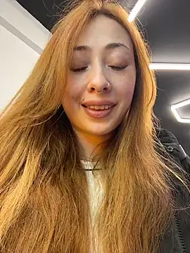 Sofii_gold Adlı Modelin Canlı XXX Sohbeti