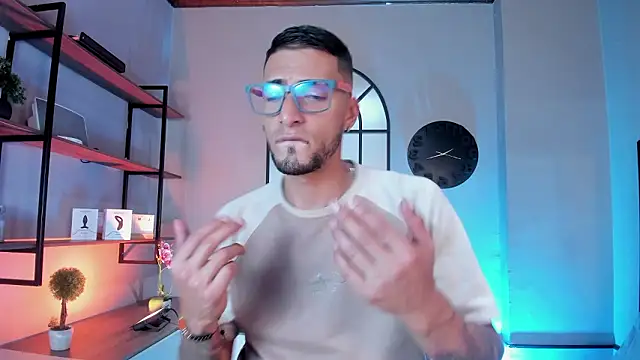 DrakeNeumannのライブXXXチャット