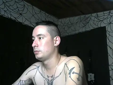 عرض كام vampireathome