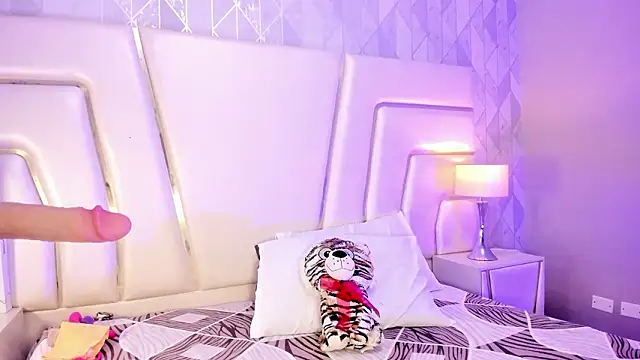 HatsaJones' Live XXX Chat