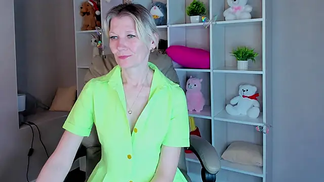 Julie_LucasのライブXXXチャット