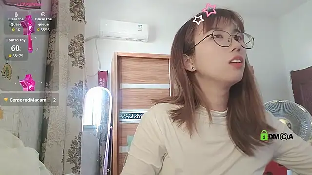 Lili_666のライブXXXチャット