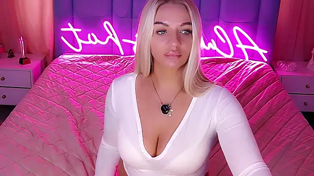 AllwaysHotJ's Live XXX Chat