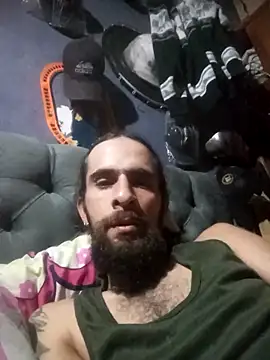 hairy_mannn élő XXX-chatje