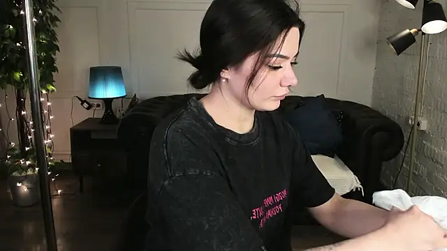 Dark_Moni's Live XXX Chat