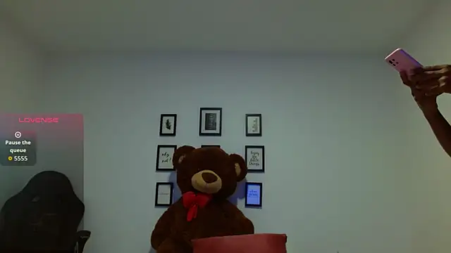 Pokazy przed kamerką – 99Black_Girl