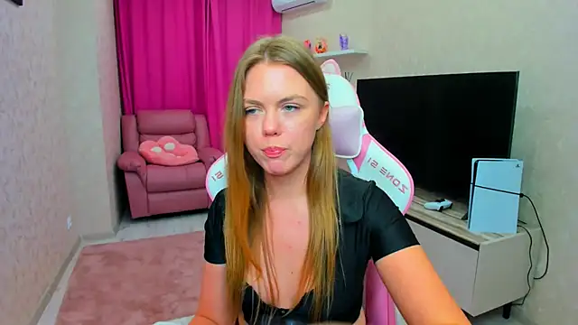 Strawberrye Live XXX-Chat