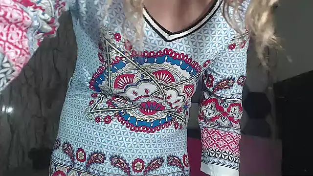 دردشة AntonellaBlanc الجنسية المباشرة