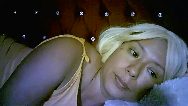 Zulreyna's Live XXX Chat