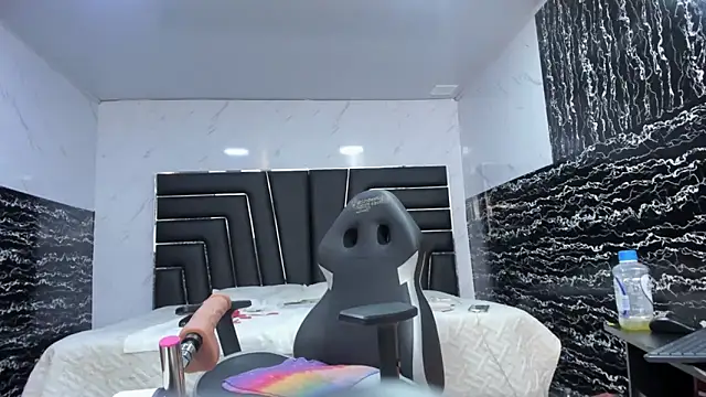 Ladyy_Scarlett's Live XXX Chat