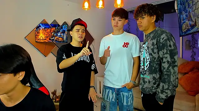 Houseofwarrios' Live XXX Chat