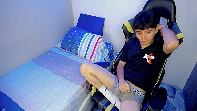 Luigii_ webkamerás műsora