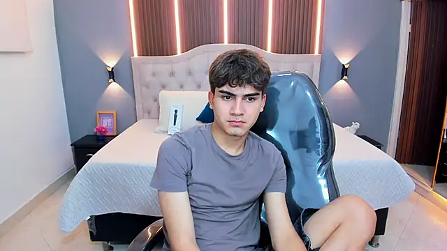 Živý XXX chat Tommy18__