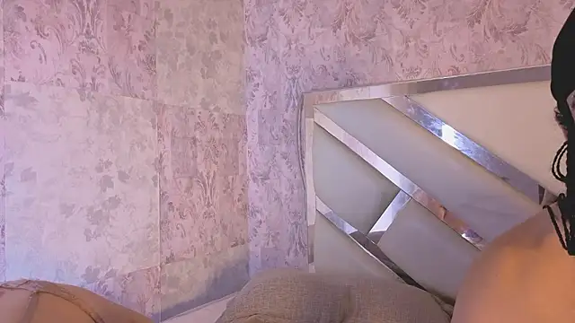 Benny_and_Mark's Live XXX Chat