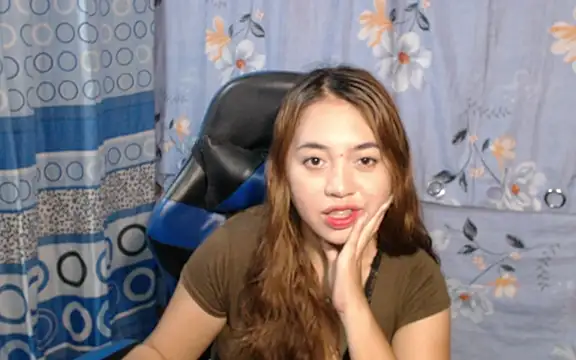 urlover_mae26: онлайн-секс-чат