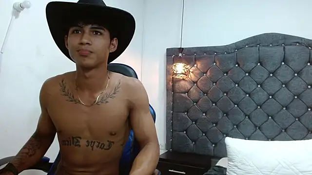 luka_big18's Webcam Show