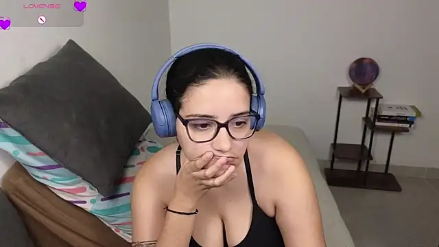 blue__moon_ Adlı Modelin Canlı XXX Sohbeti