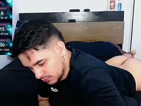 colin_lewis1: διαδικτυακό σόου στην κάμερα