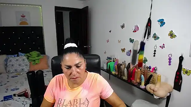 mature_bigboobs10's Live XXX Chat