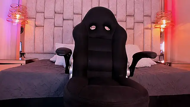 REINA_ADAHARA 即時 XXX 聊天