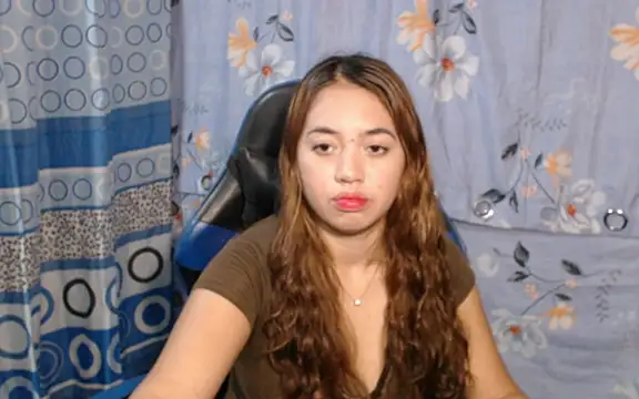Chat +18 de urlover_mae26 ao vivo
