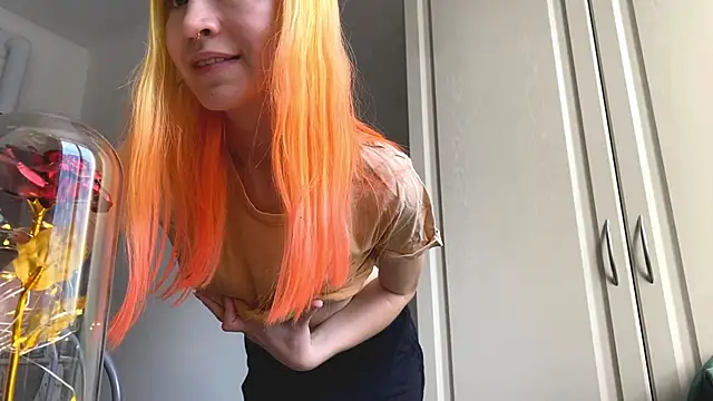 Živý XXX chat EmilyHein