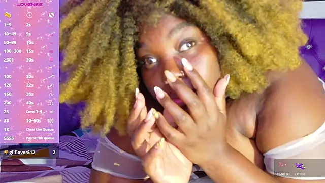 ebony_NeighborMoans Show in webcam