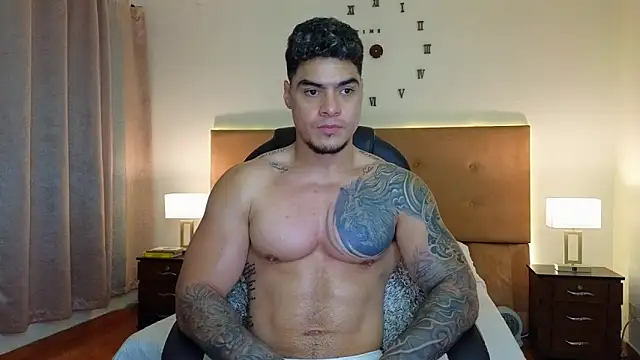 Steven_Velez élő XXX-chatje